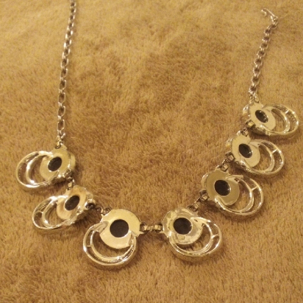 Chic Black and Gold Necklace - Picture 5 of 6